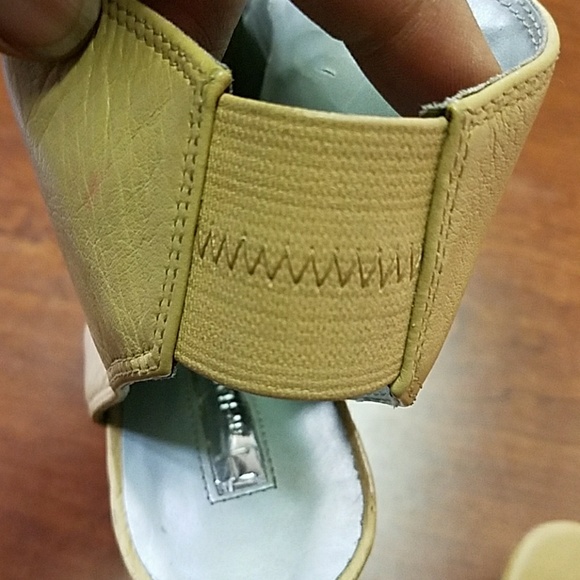 H by Halston. Heels size 8.5 - Picture 6 of 8